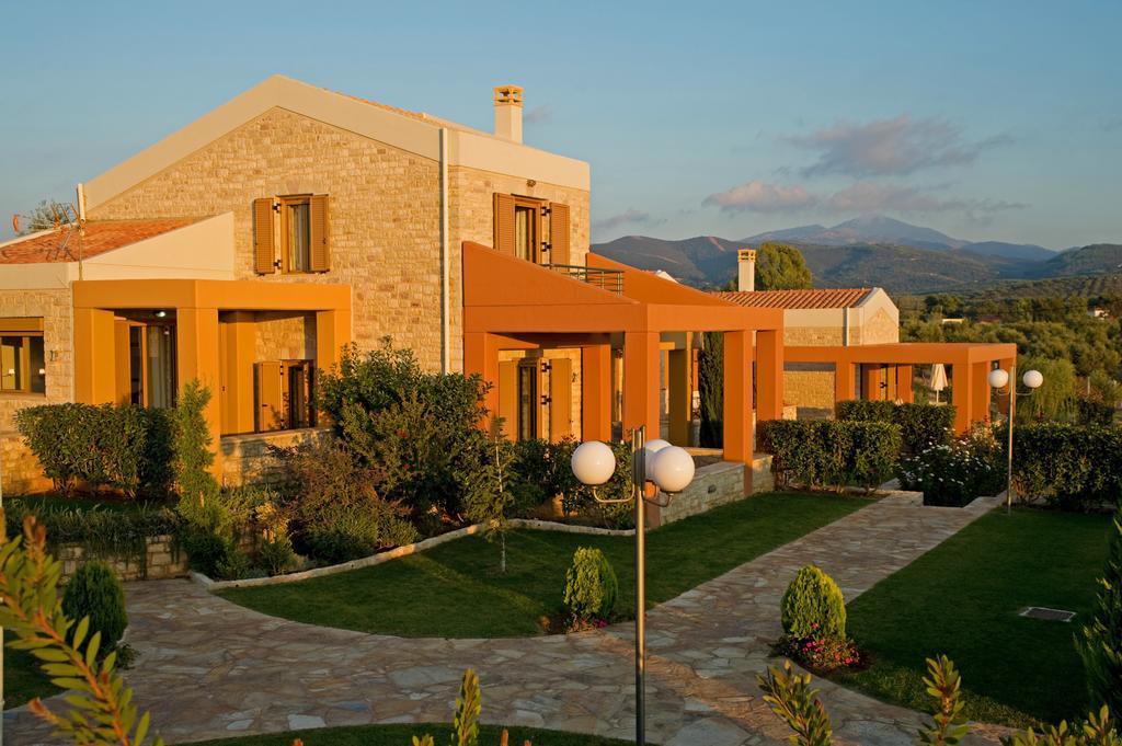 Enastron Villas Kyparissia Exterior photo