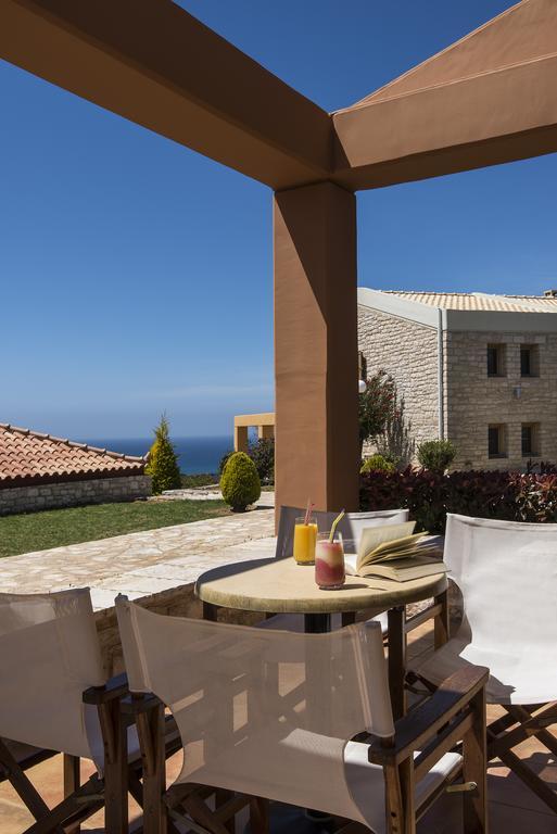 Enastron Villas Kyparissia Exterior photo