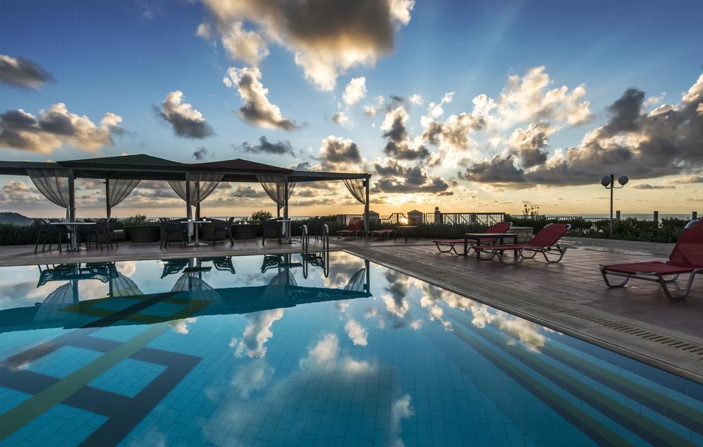 Enastron Villas Kyparissia Exterior photo