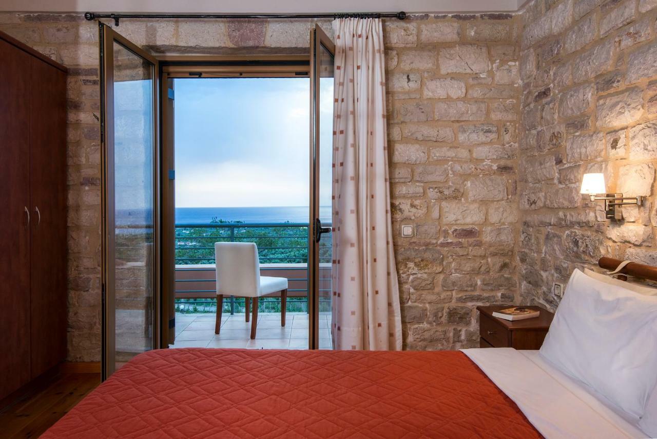Enastron Villas Kyparissia Exterior photo