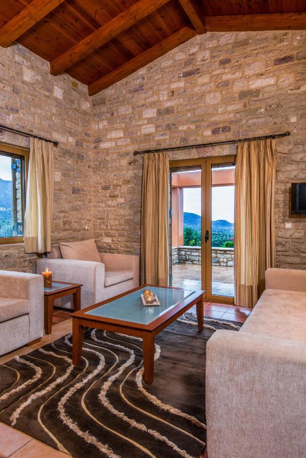 Enastron Villas Kyparissia Exterior photo